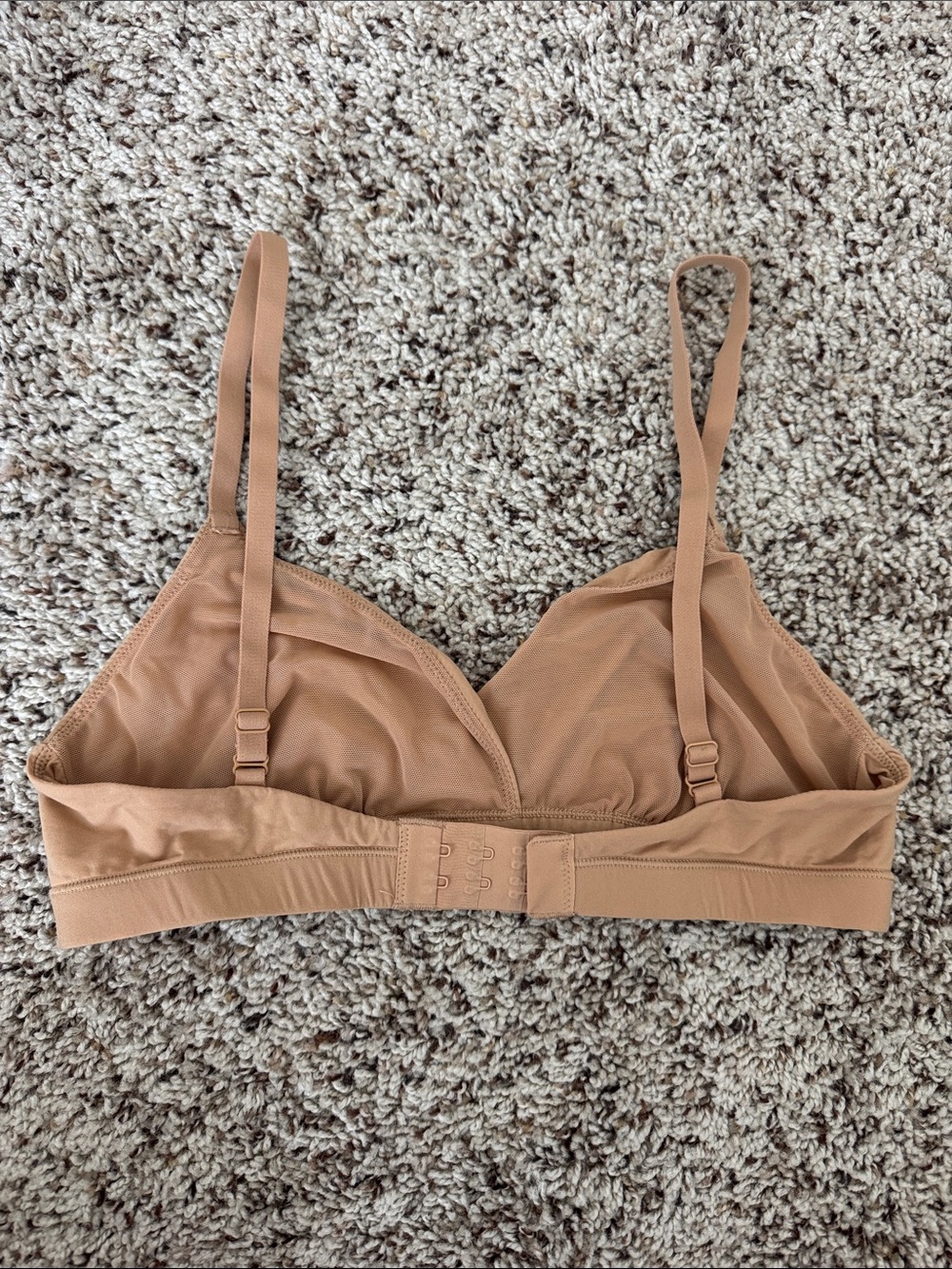 SKIMS Fits Everybody Crossover Bralette in Ochre - Picture 3 of 3